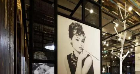 「融創(chuàng)春風(fēng)十里」售樓中心，光影演繹的自然之道！